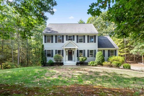 38 Bluefish Dr, Fremont, NH, 03044-3242 | Card Image