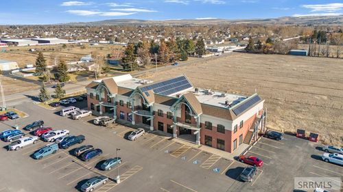 3544 E 17th St, Ammon, ID, 83406-6911 | Card Image