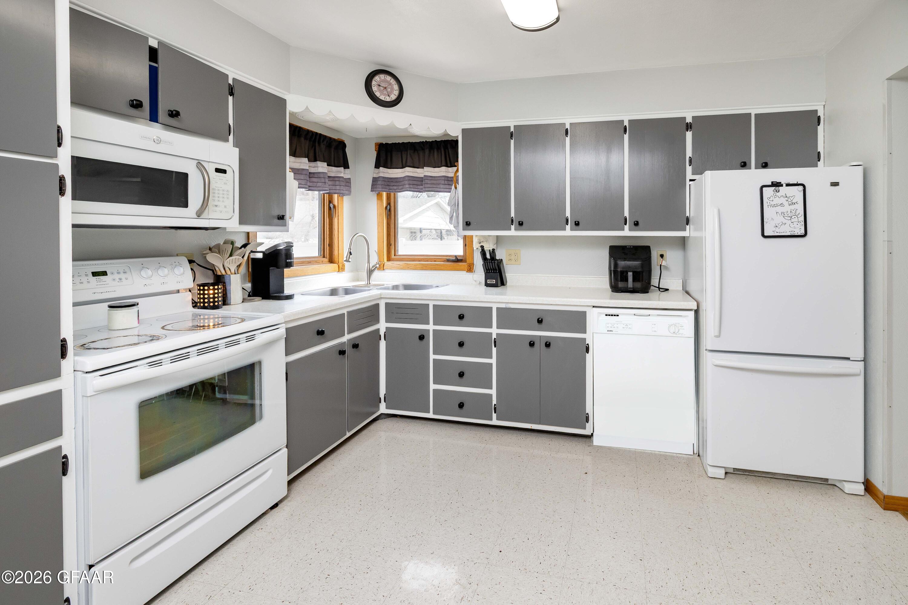 Residential in Grand Forks 5