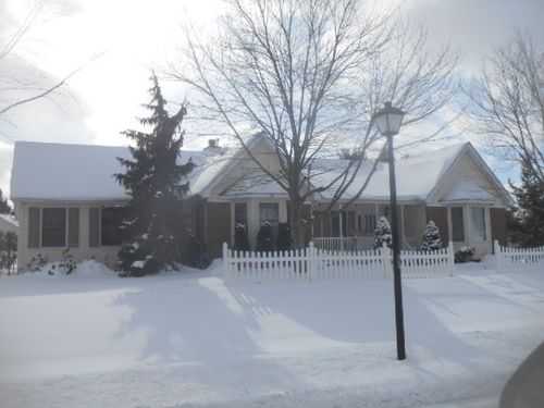 5029 Westbury Farms Dr, Erie, PA, 16506-6119 | Card Image