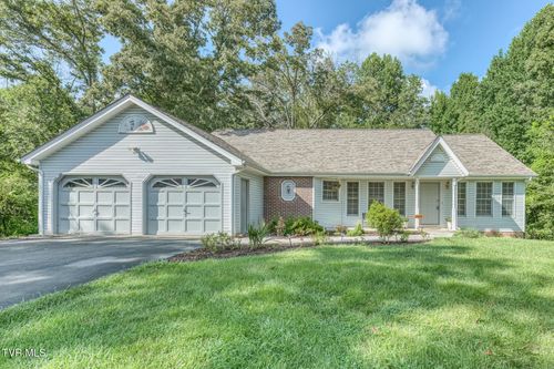 3425 Street Dr, Johnson City, TN, 37604-2709 | Card Image