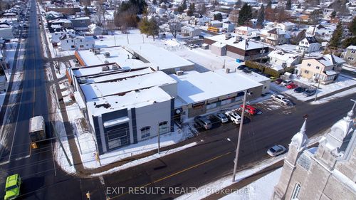 {{alt}} | Card Image