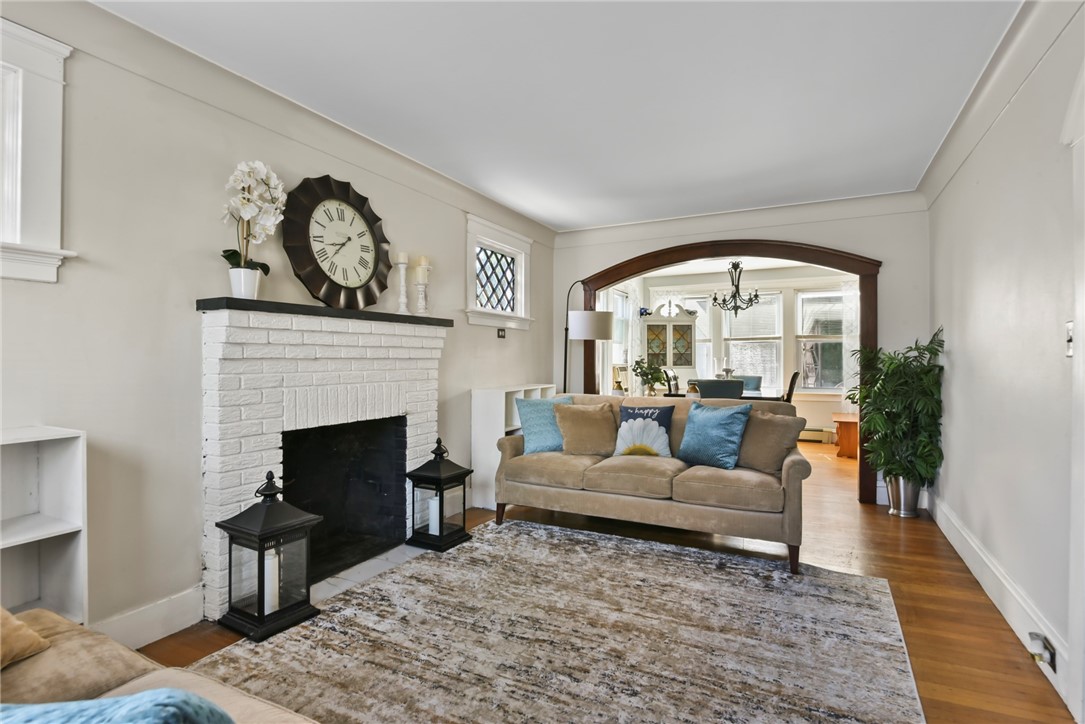 Lyndon Rd, Cranston, RI 02905