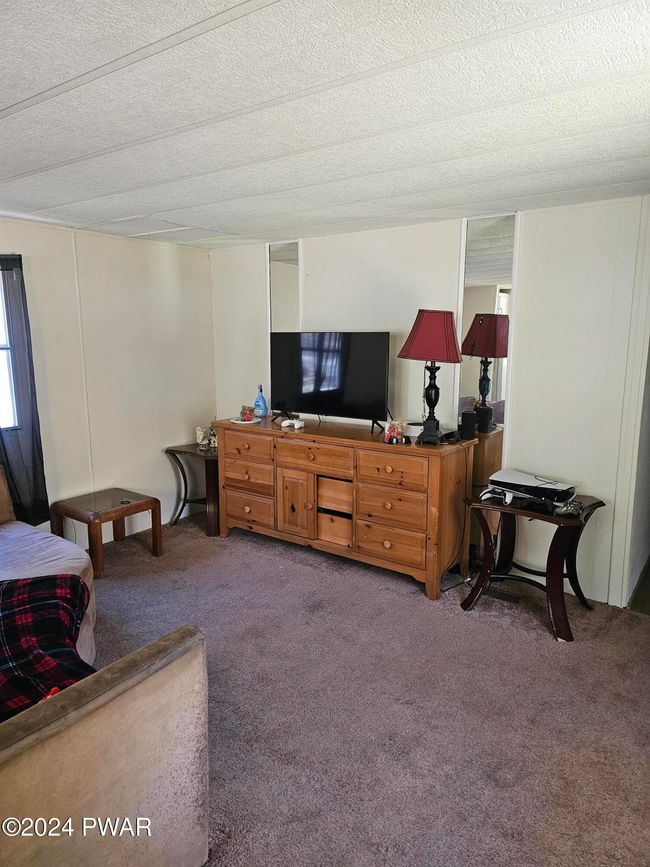 living room | Image 6
