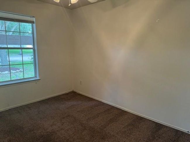 5417 Summer Spring Ln, House other with 3 bedrooms, 2 bathrooms and 2 parking in Rosharon TX | Image 6