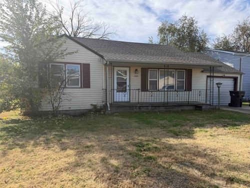 209 Sw 7th St, Newton, KS, 67114-4227 | Card Image