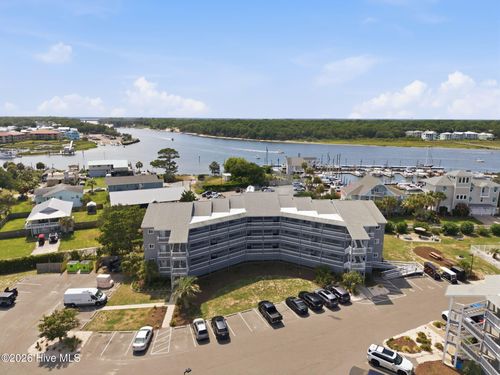 305-b-400 Virginia Ave, Carolina Beach, NC, 28428-6073 | Card Image