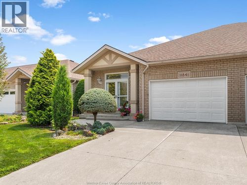 11841 Blair St, Windsor, ON, N8P1T4 | Card Image