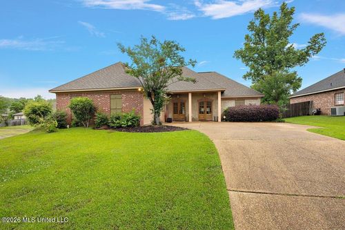 454 Pinebrook Circle, Brandon, MS, 39047 | Card Image