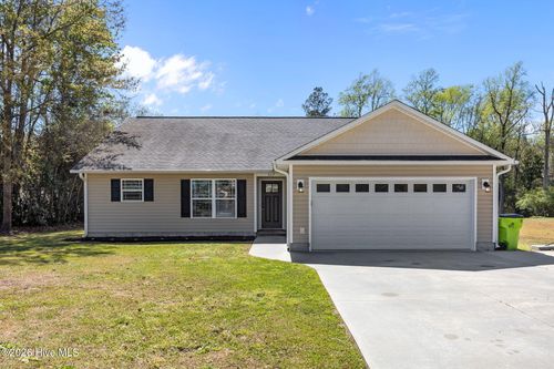 517 Hollywood Blvd, Havelock, NC, 28532-2325 | Card Image