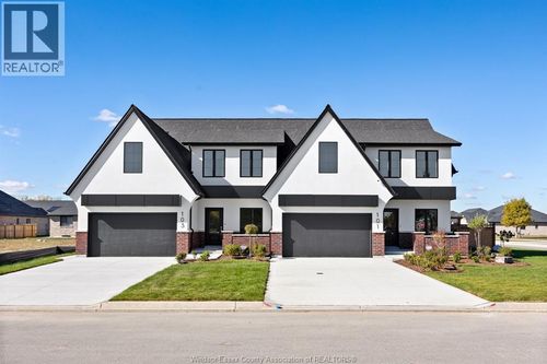 111 Erie Isle Court, Amherstburg, ON, N9V0H1 | Card Image