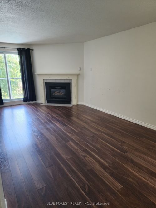 210-727 Deveron Cres, London, ON, N5Z4X4 | Card Image