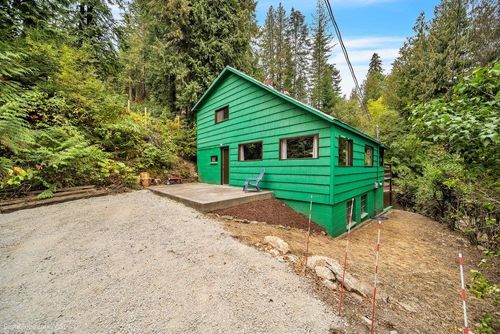 11711 N Honeymoon Bay Rd, Newman Lake, WA, 99025-8427 | Card Image