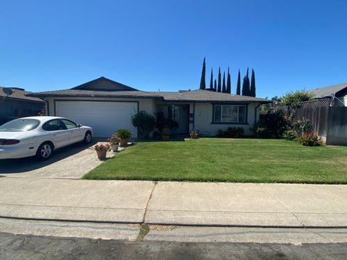 2530 Dobbins Ln, Riverbank, CA, 95367-2746 | Card Image