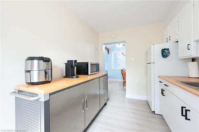 11 - 2418 New St, House attached with 2 bedrooms, 1 bathrooms and 1 parking in Burlington ON | Image 17