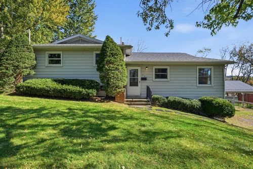 518 Snyder Dr, Loudonville, OH, 44842-1032 | Card Image