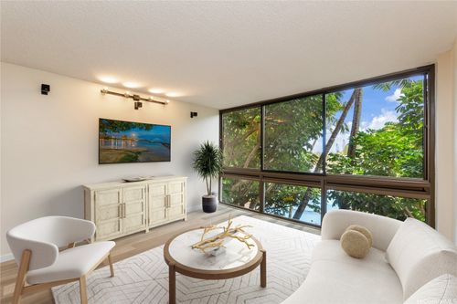 13f-501 Hahaione St, Honolulu, HI, 96825-1425 | Card Image