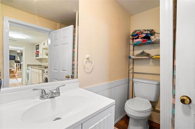 Downstairs bathroom | Image 16