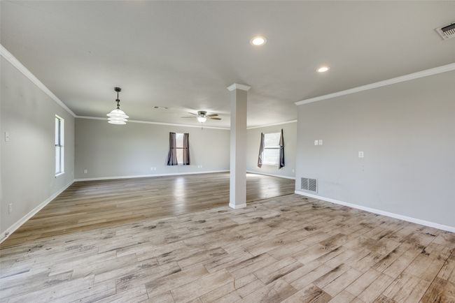 513 S Carter St, House other with 2 bedrooms, 2 bathrooms and null parking in Whitewright TX | Image 9