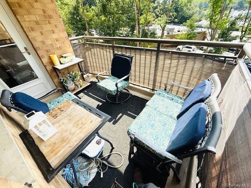 apt-329-505 Central Ave, White Plains, NY, 10606-1516 | Card Image