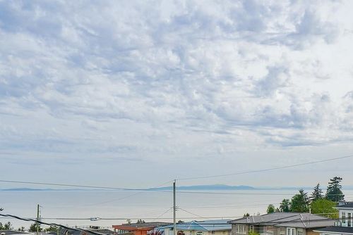 15708 Cliff Ave, White Rock, BC, V4B1W2 | Card Image