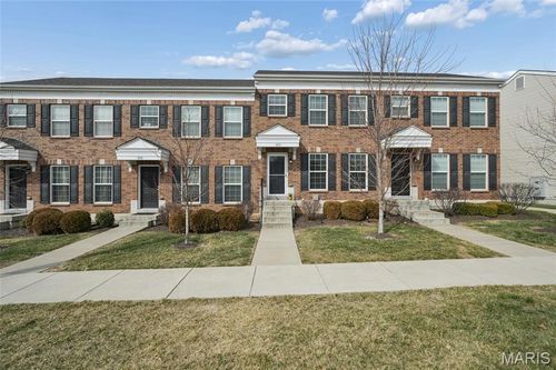1831 Basston Dr, Saint Louis, MO, 63146-3075 | Card Image