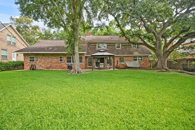 111 Whispering Oaks Dr, House other with 4 bedrooms, 2 bathrooms and 2 parking in Seabrook TX | Image 33