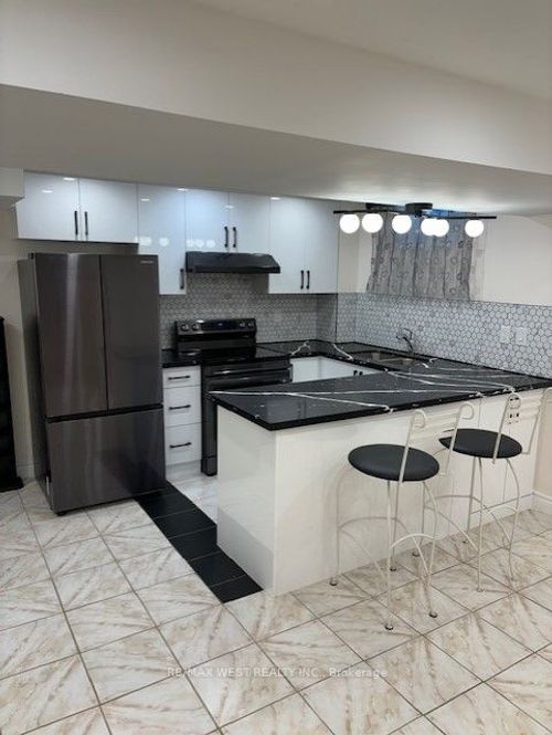 bsmt-77 Norman Wesley Way, North York, ON, M3M3H3 | Card Image