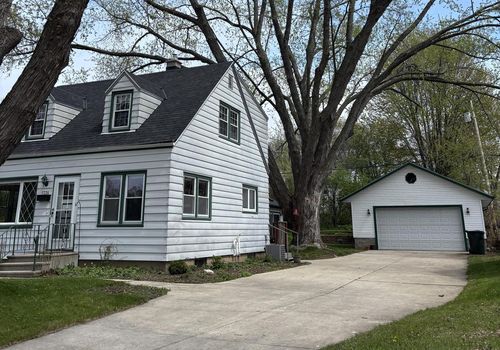 1226 S 104th Street Street, WEST ALLIS, WI, 53214 | Card Image