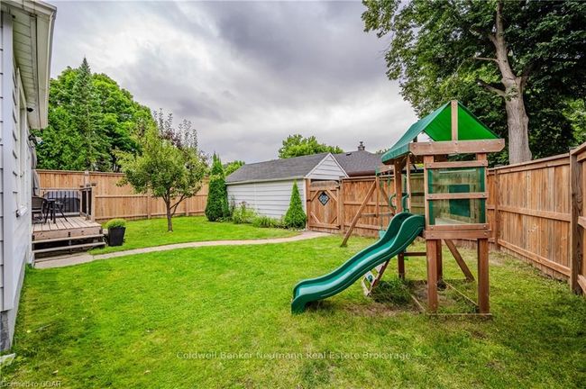 28 Winston Cres, House other with 3 bedrooms, 2 bathrooms and 1 parking in Guelph ON | Image 40