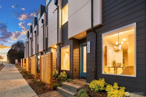 1810 Nw 85th Street, Seattle, WA, 98117 | Card Image