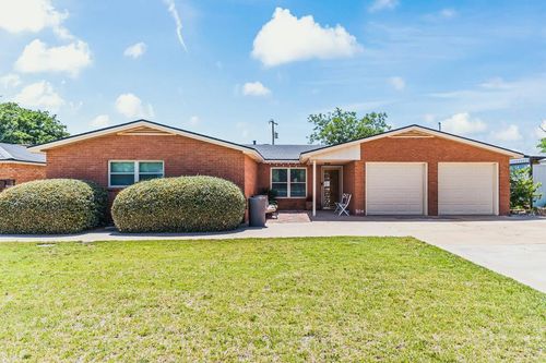 504 Sw 19th St, Seminole, TX, 79360-3806 | Card Image