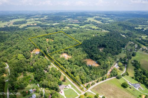 7647 Tomotley Rd, Maryville, TN, 37801-1522 | Card Image