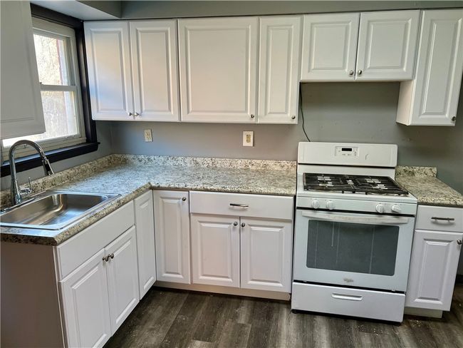 610 Middle Ave, Townhouse with 5 bedrooms, 1 bathrooms and 4 parking in Wilmerding PA | Image 9