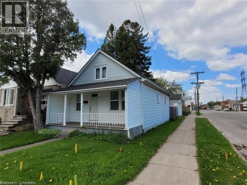 2 Craigroyston Rd, Hamilton, ON, L8H1A3 | Card Image