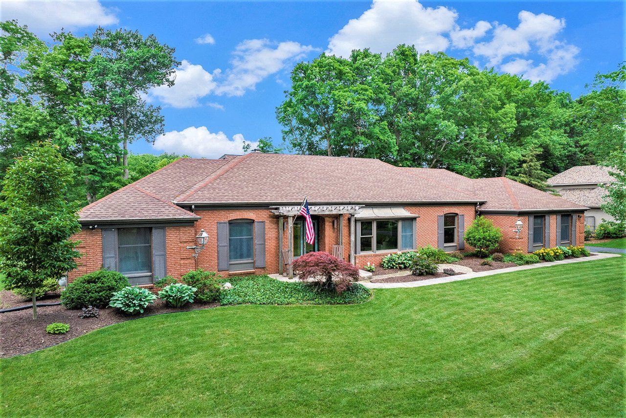 Park Ln, Owosso, MI 48867
