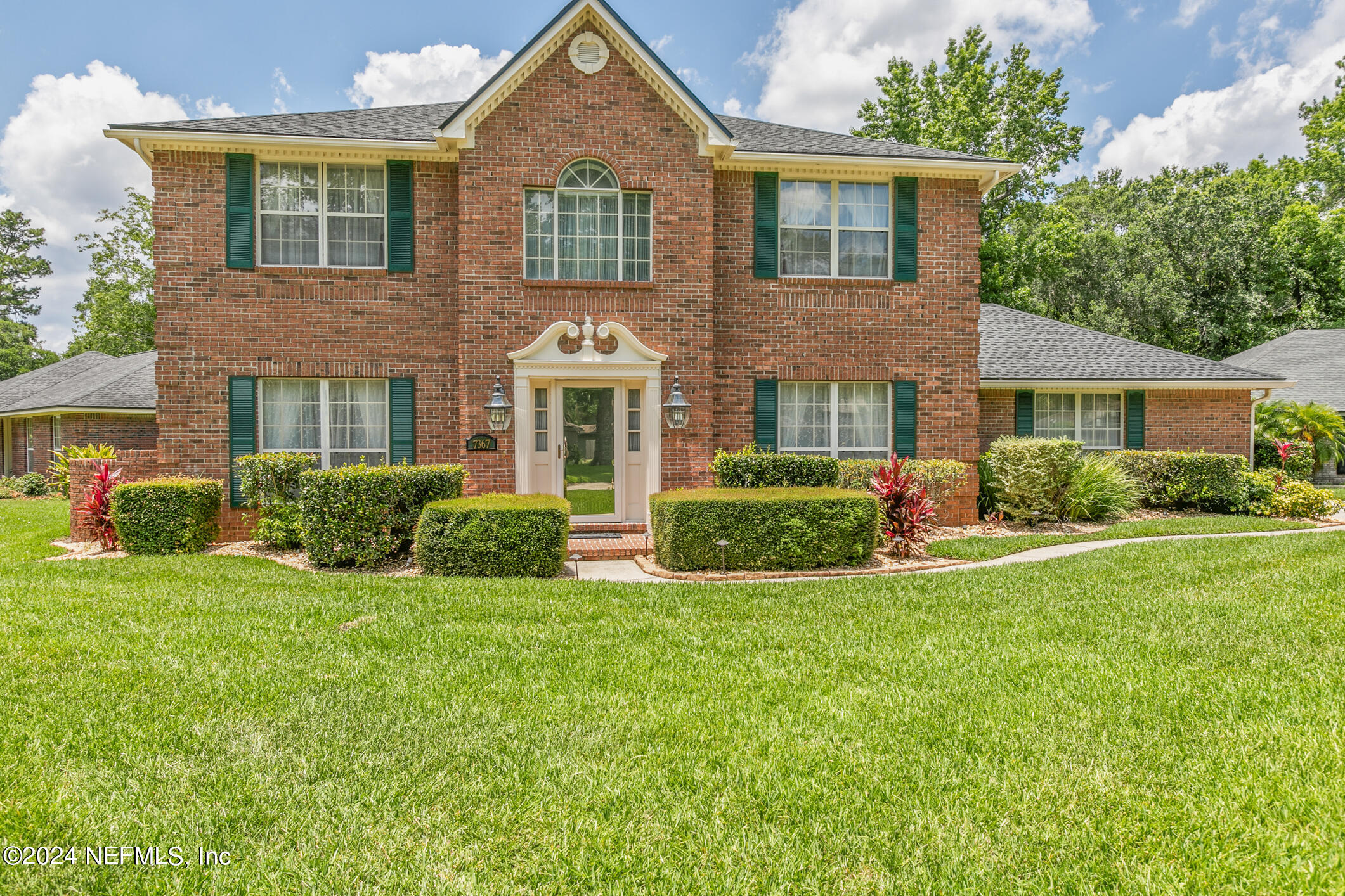 Secret Woods Trl, Jacksonville, FL 32216