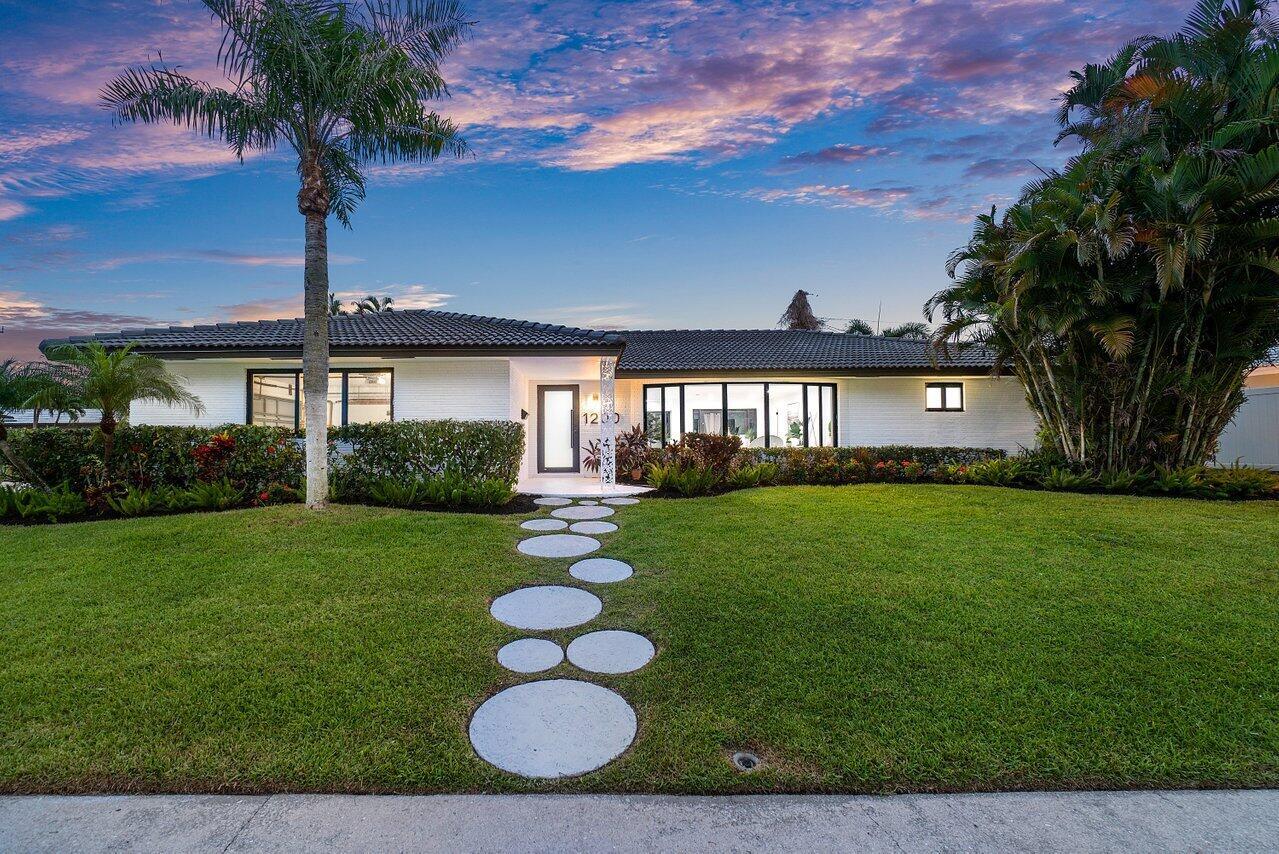8th St, Boca Raton, FL 33486