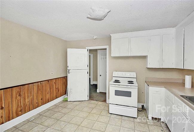 1518 Pierson Dr, House other with 2 bedrooms, 1 bathrooms and null parking in Charlotte NC | Image 23