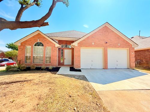 7960 Salmon Run Way, Fort Worth, TX, 76137-5692 | Card Image