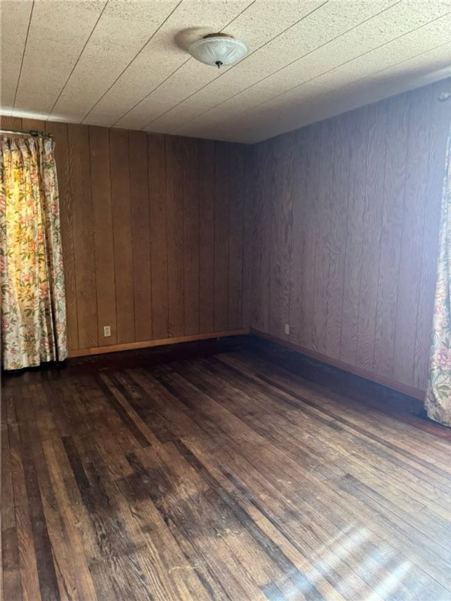bedroom | Image 10