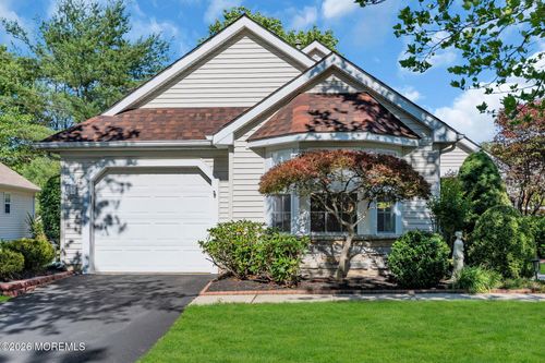 7 Skylark Ln, Lakewood, NJ, 08701-5732 | Card Image