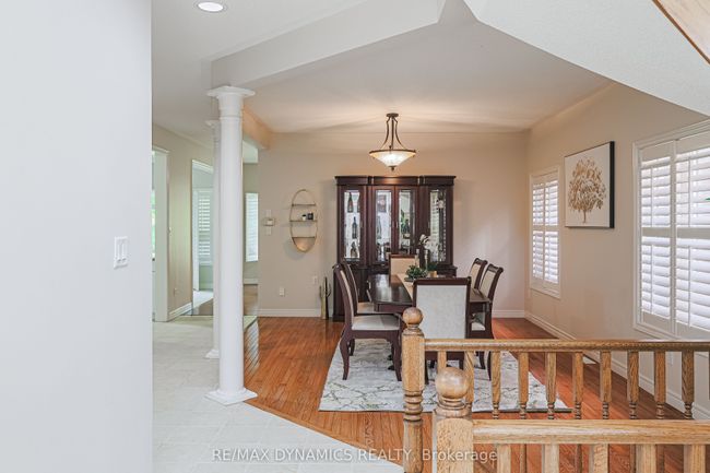 2381 Grand Oak Trail, House other with 4 bedrooms, 4 bathrooms and 2 parking in Oakville ON | Image 4