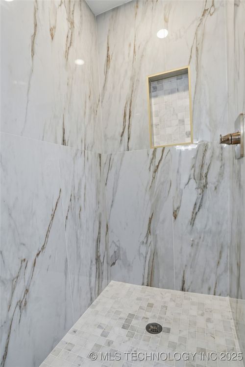 5012 S 195th East Ct, Broken Arrow, OK, 74014-8071 | Card Image