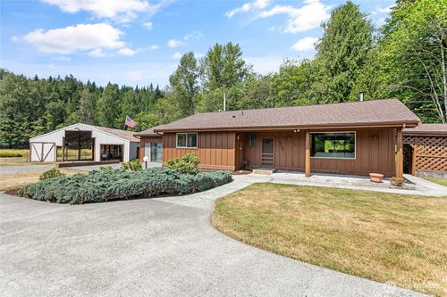 5221 Mitchell Rd, Deming, WA, 98244-4016 | Card Image