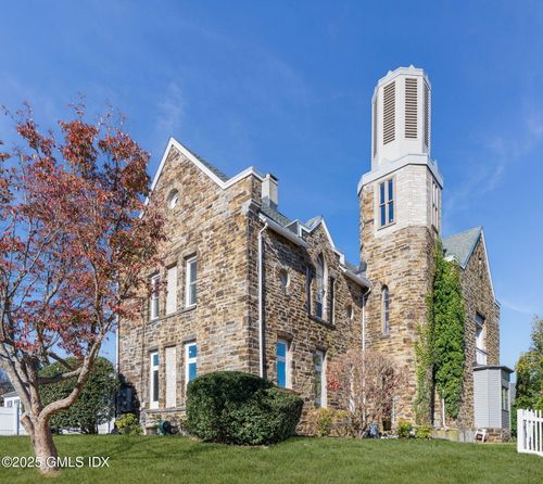 duplex-300 Soundview Ave, Fairfield, CT, 06825-4242 | Card Image