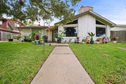 1504 Skyline Dr, Portland, TX, 78374-2226 | Card Image
