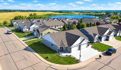 4940 Beardsley Ave, Lacombe, AB, T4L0G4 | Card Image