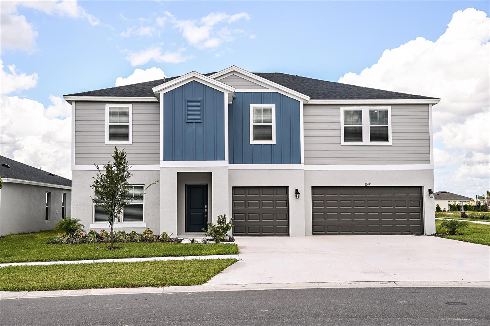 1613 Hummingbird Road, For Sale in Winter Haven - Zoocasa