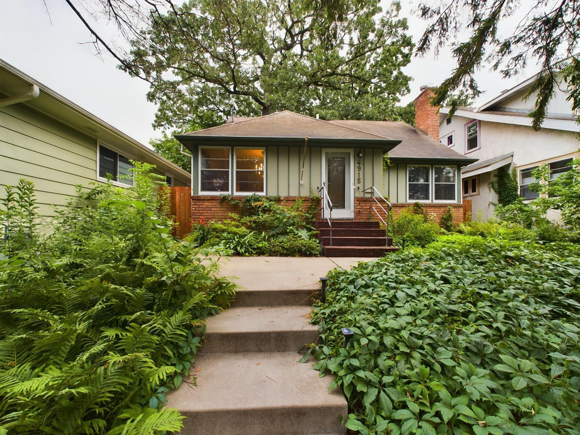 Columbus Ave, Minneapolis, MN 55417